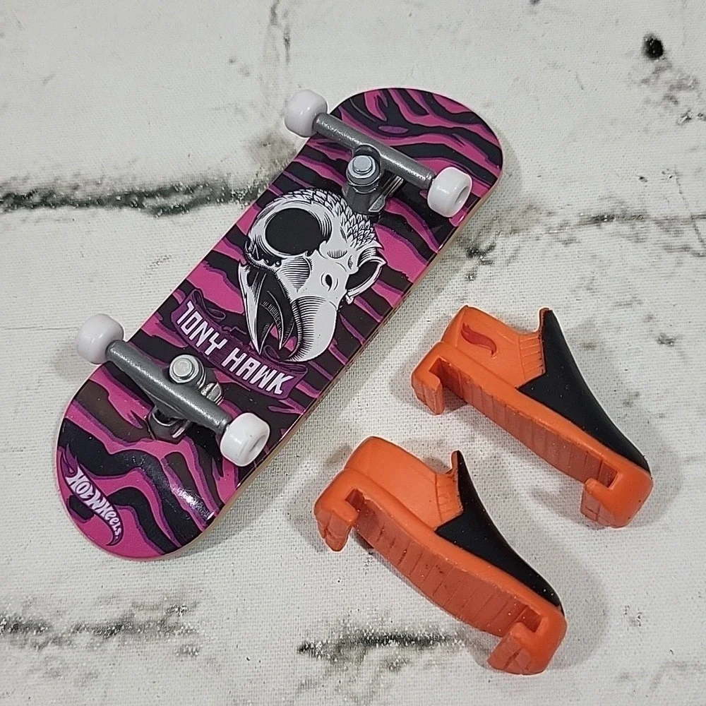 Hot Wheels Tony Hawk‎ Fingerboard Lot With Sneakers Shoes Skate Skull Grind